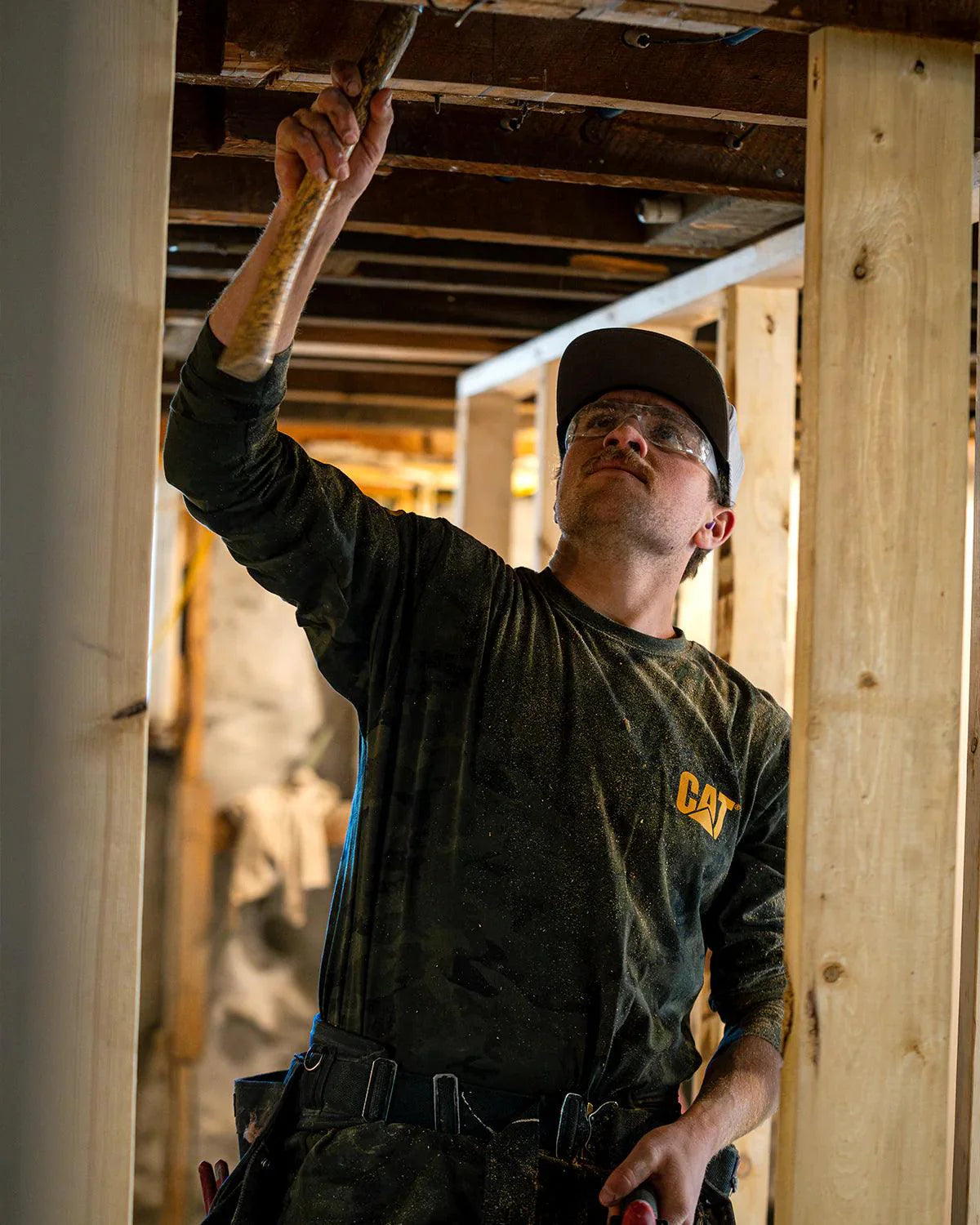 CAMISETA MASCULINA DE MANGA LONGA COM LOGO TRADEMARK - Imagem 2