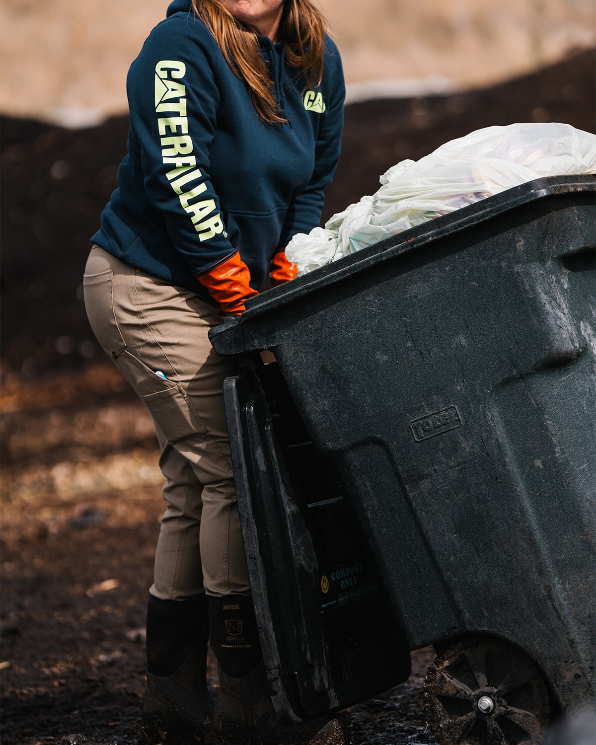 Calças Utilitárias Femininas em Ação