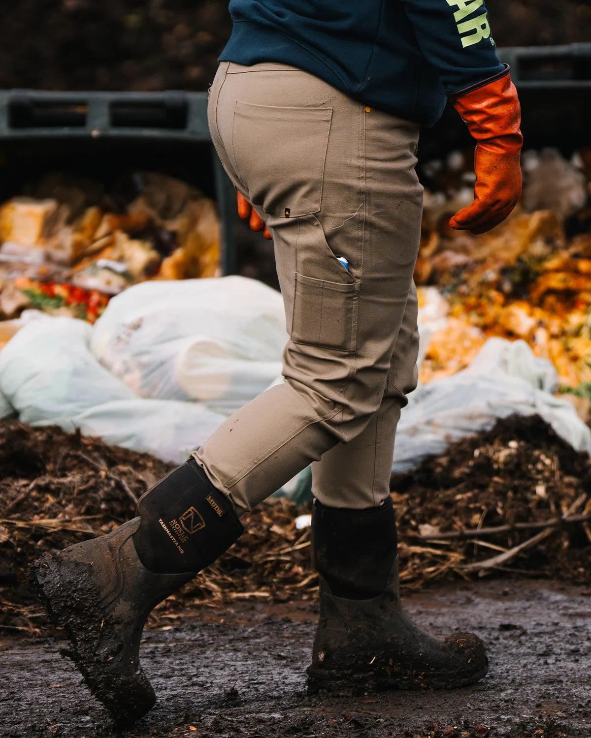 CALÇA UTILITÁRIA FEMININA EM ELÁSTICO - Imagem 2