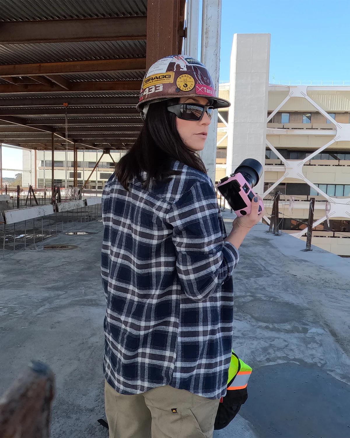 CAMISA QUADRICULADA FEMININA ELÁSTICA - Imagem 3